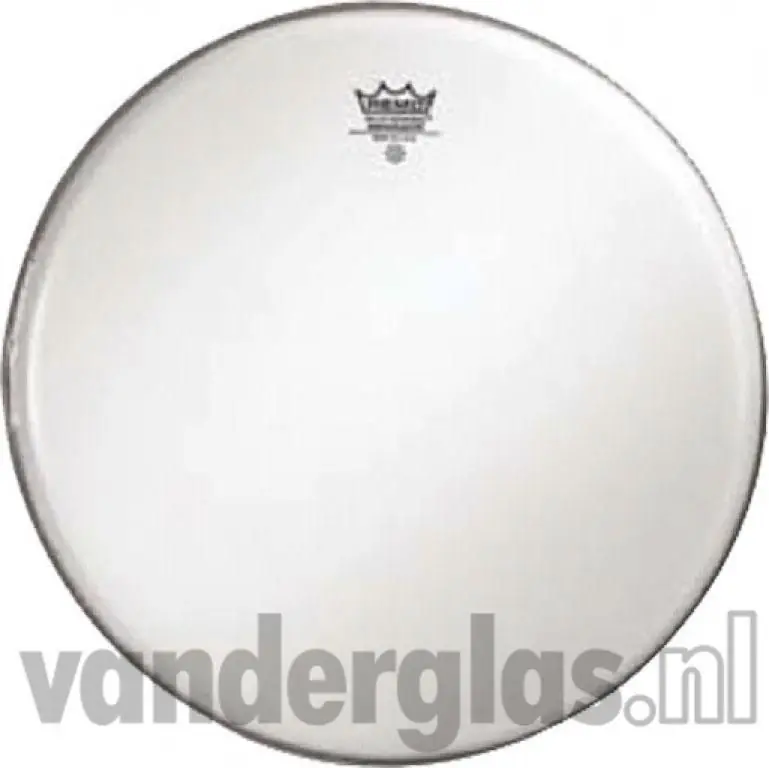 Op = Op Slagvel 10" Remo Ambassador wit