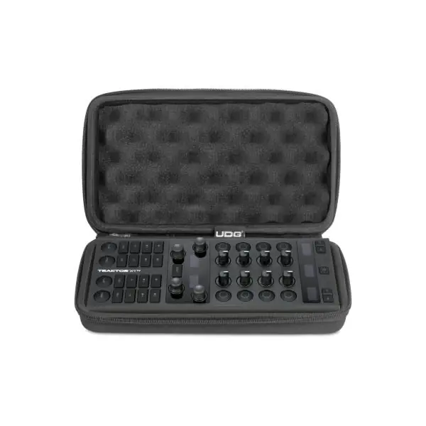Udg U 8503 BL Black Cover For Traktor X1 MK3 Seizoensaanbieding